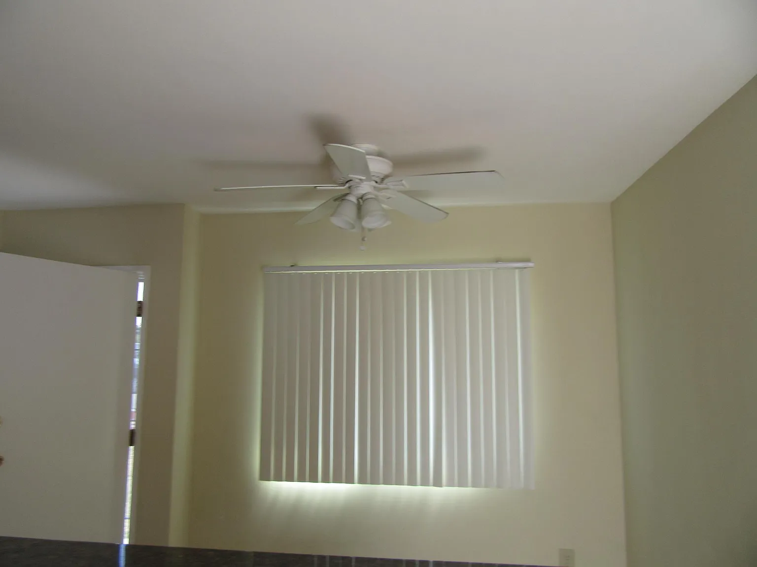 2 bed, 845 sqft, $2,400 — Photo 4