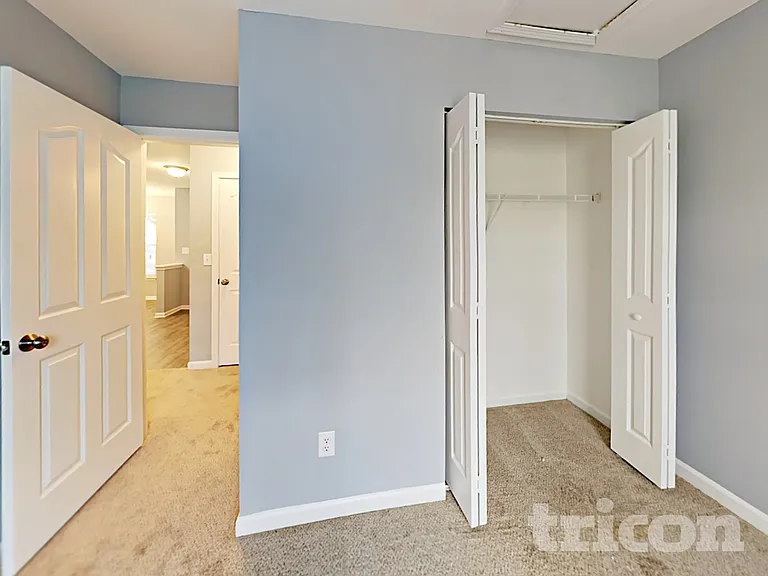 10207 Green Hedge Ave — Photo 15