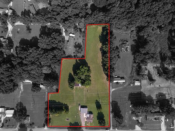 2nd image of 770 Smith Ln