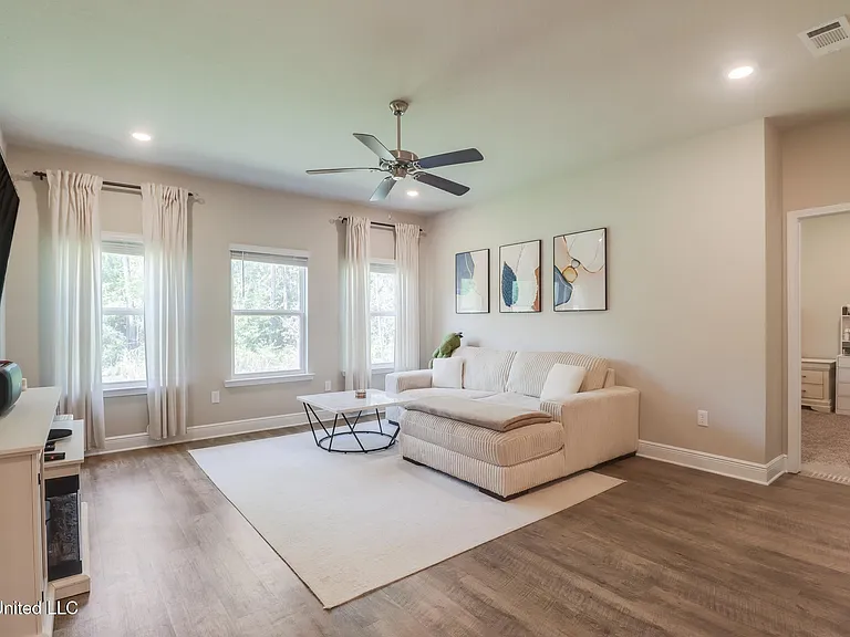 7820 Coral Ln — Photo 7