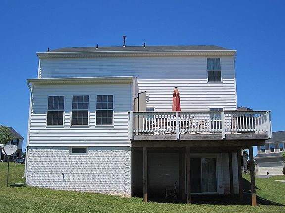 Rear exterior with Deck