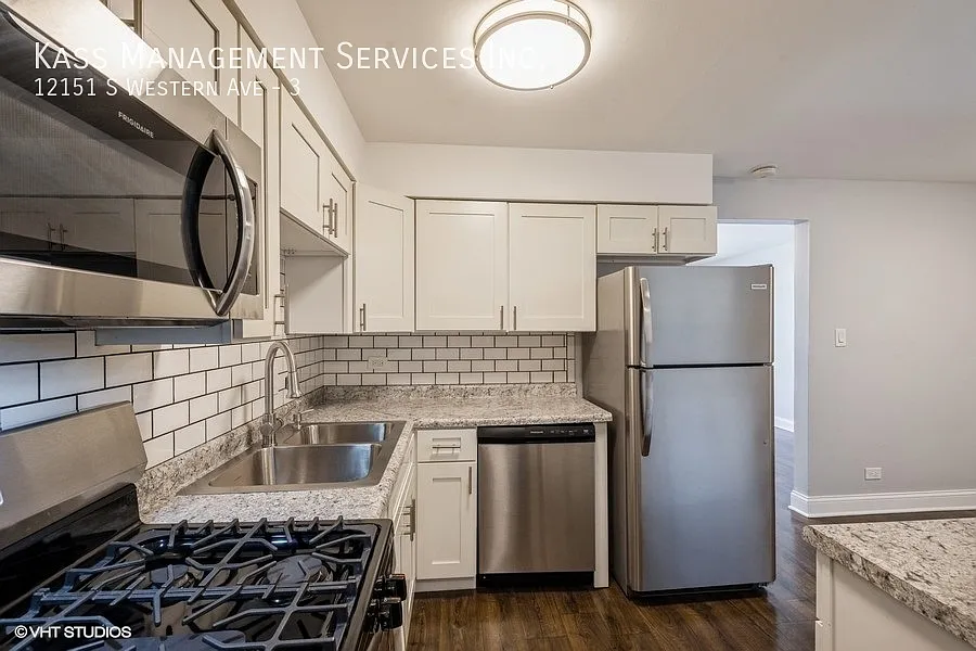 Spacious 1-Bed in Blue Island - Everything Brand New — Photo 3