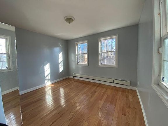 4th image of 1421 121st St #1