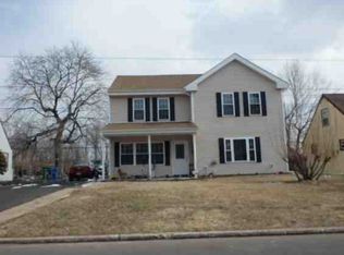 816 Winder Dr, Bristol, PA