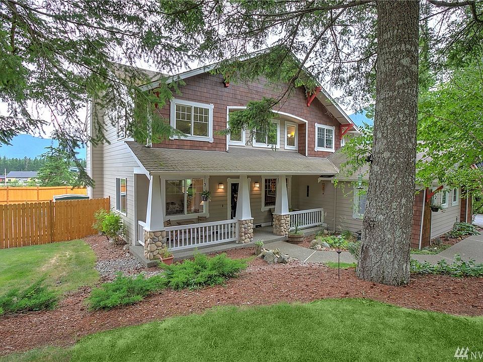 Beautiful craftsman on a corner lot, situated on .603 acres on a private cul-de-sac. 