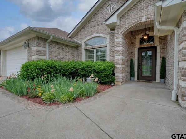 205 Heritage Ct, Lindale, TX 75771
