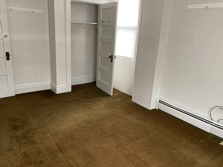 418 N. Mechanic Street — Photo 15