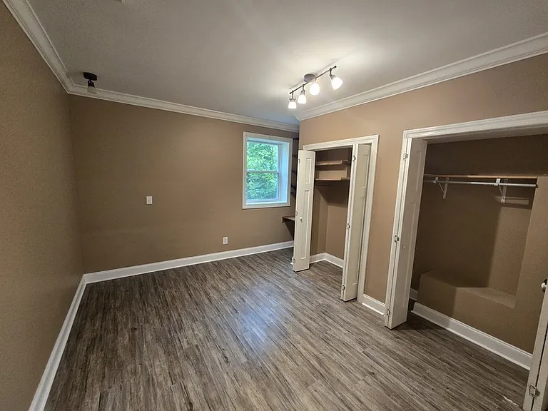 545 Lakeview Dr #B — Photo 8