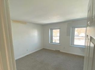 1695 Shamrock Ct, Aurora, IL 60505