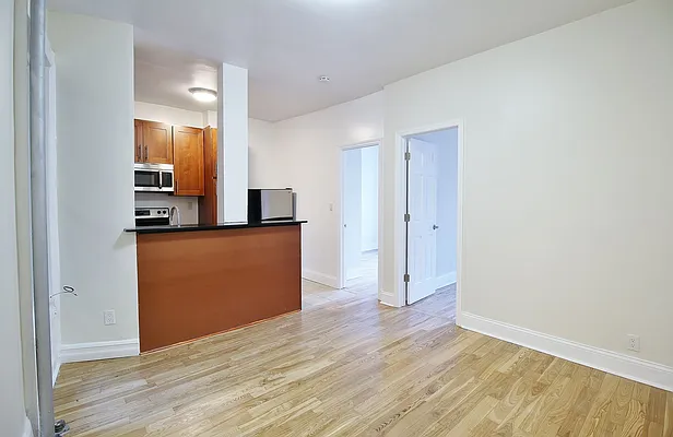 Rented by Julianna Realty Corp | media 38