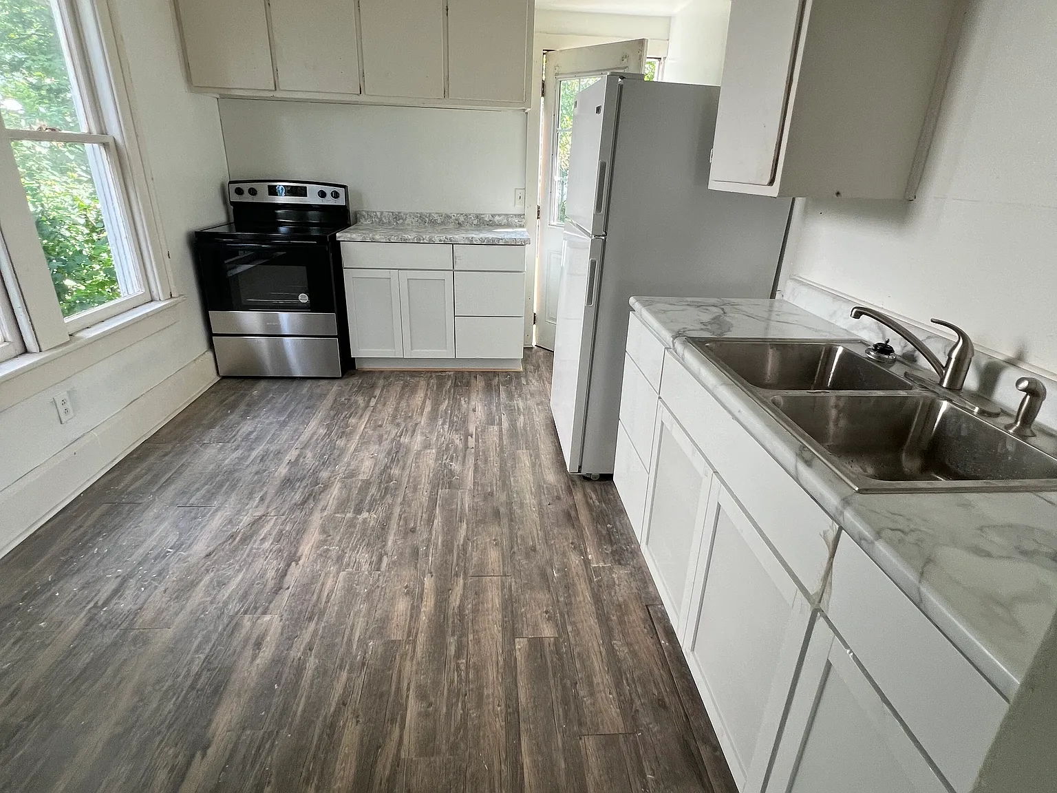 4 bed, 1355 sqft, $1,200 — Photo 1