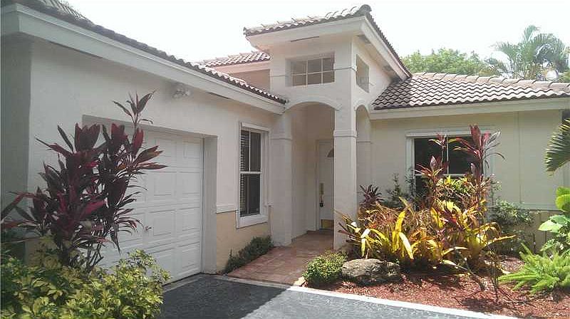 1st image of 4758 NW 6th Pl