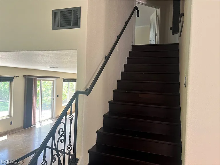 8225 Woodland Prairie Ave — Photo 33