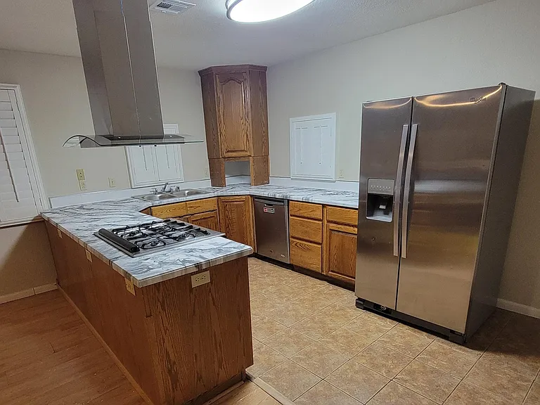 1650 Belcastro St #GUEST HOUSE — Photo 6