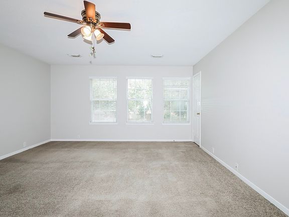 3rd image of 3706 Iredell Dr