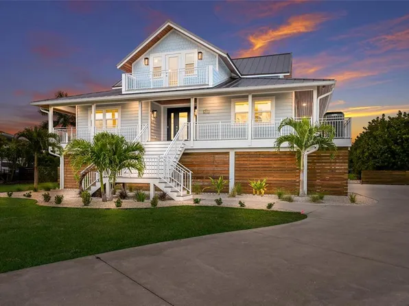 525 Gaspar Dr, Placida, FL 33946