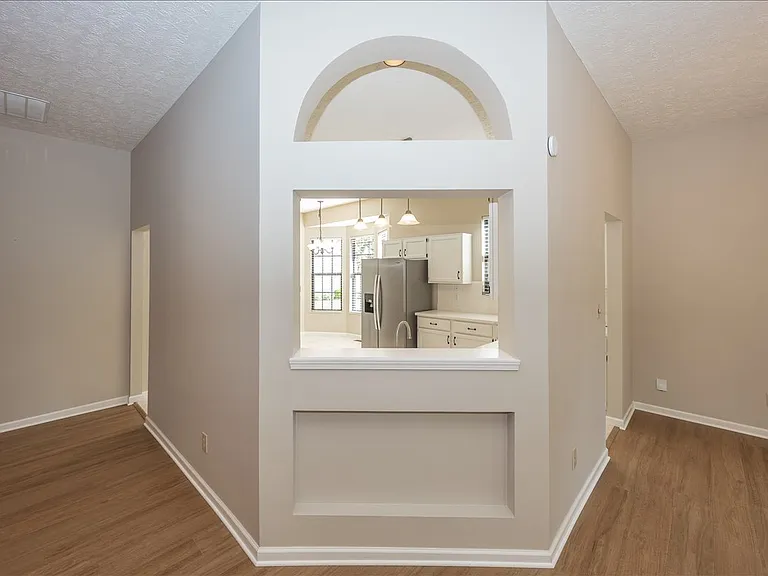11179 Avery Row — Photo 10