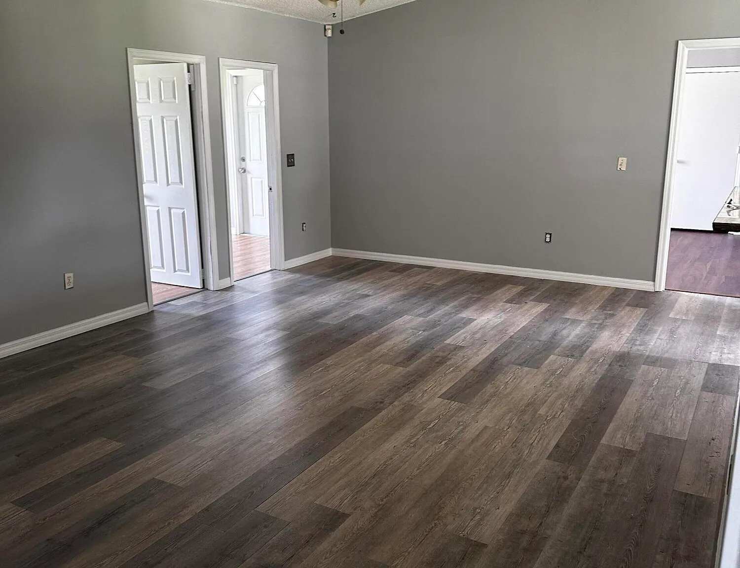 3 bed, 2.0 bath, 1331 sqft, $2,400 — Photo 3
