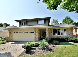 1313 Hawkins Ave, Downers Grove, IL 60516