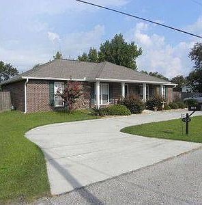 1st image of 205B Twin Cedar Dr