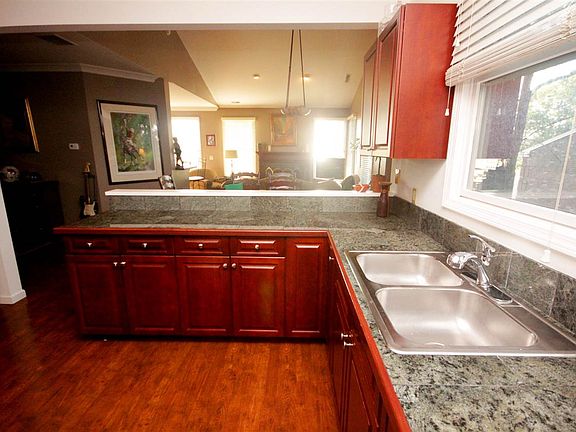 5th image of 1530 Ivy Ct #3