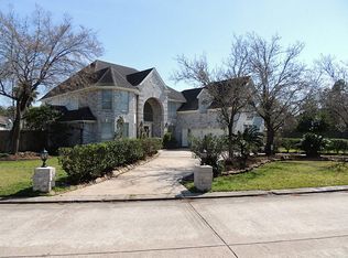 18 Berryview Ct, Spring, TX 77380