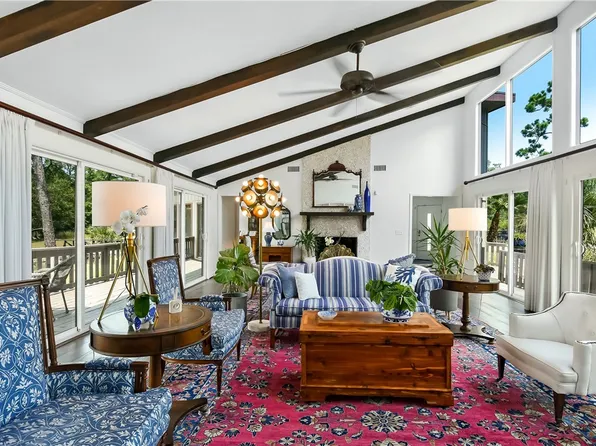 115 Meadows Dr, Saint Simons Island, GA 31522