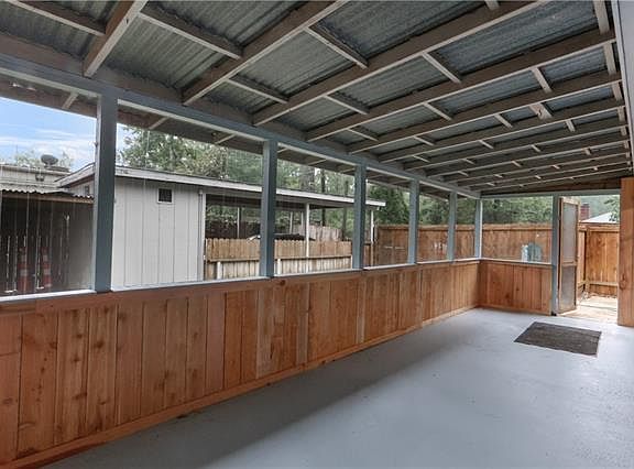 2nd image of 154 Oakwood Dr