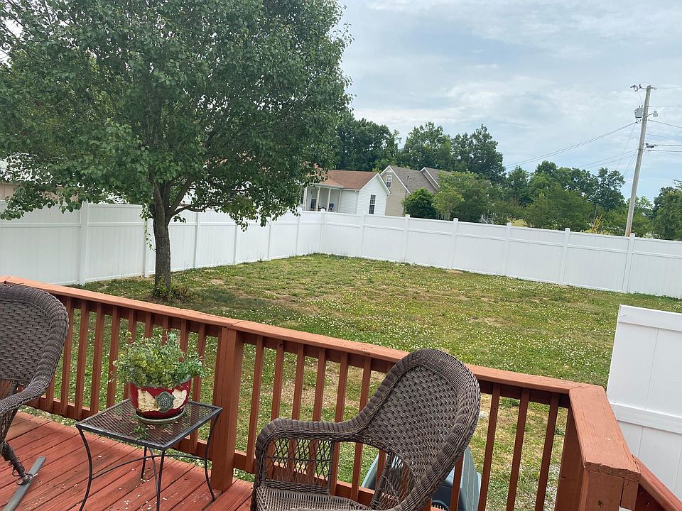 1st image of 107 S Wood Ln #107