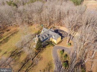 70 Whitemud Crossing Ln, Castleton, VA 22716