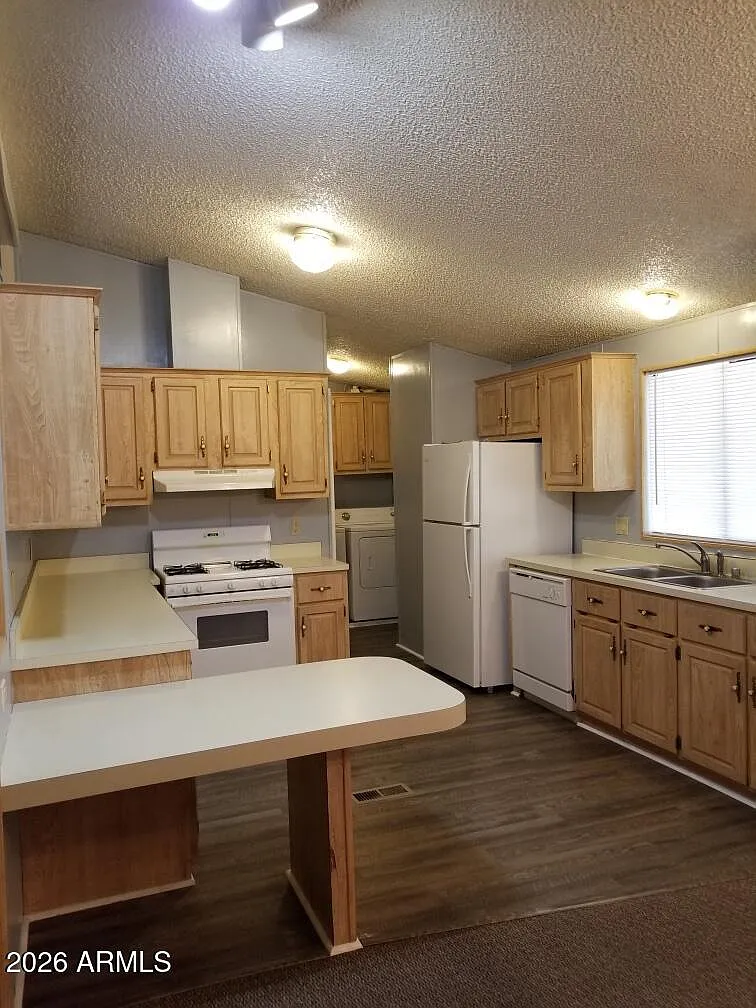 2 bed, 2.0 bath, 1162 sqft, $1,200 — Photo 4