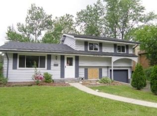 5926 Grand Ave, Downers Grove, IL 60516