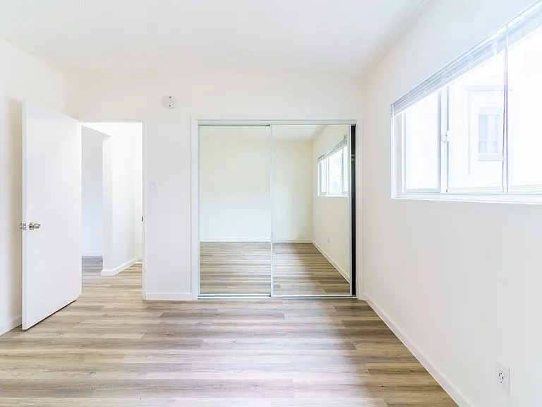 26110 Narbonne Ave — Photo 24