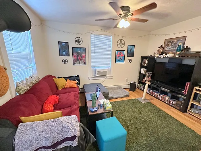 387 Columbia St #2 — Photo 3