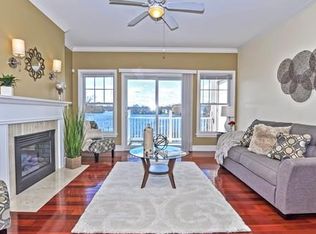 414 Mount Hope St APT 305, North Attleboro, MA 02760