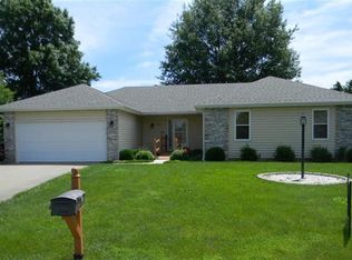 2930 S Quail Ct, Springfield, MO 65807