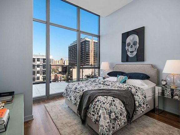 3rd image of 833 N Orleans St #1412