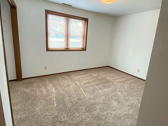 4th image of 134 N Hyland Ave #2