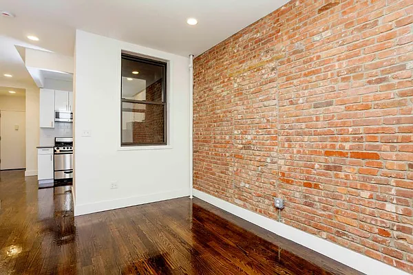 Rented by Town Residential | media 18