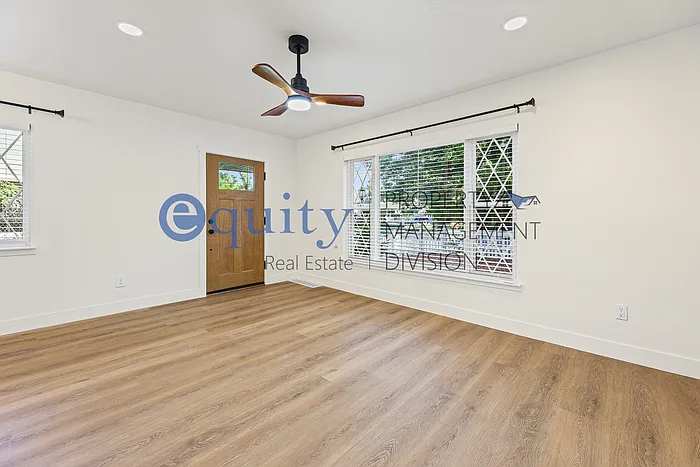 852 E Roosevelt Ave #A — Photo 4