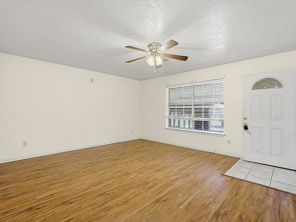 5th image of 703 Overbluff St