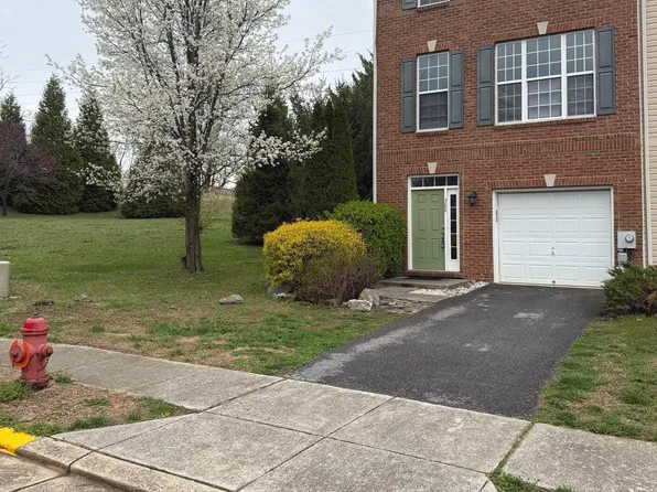 388 Starkeys Lndg, Shepherdstown, WV 25443