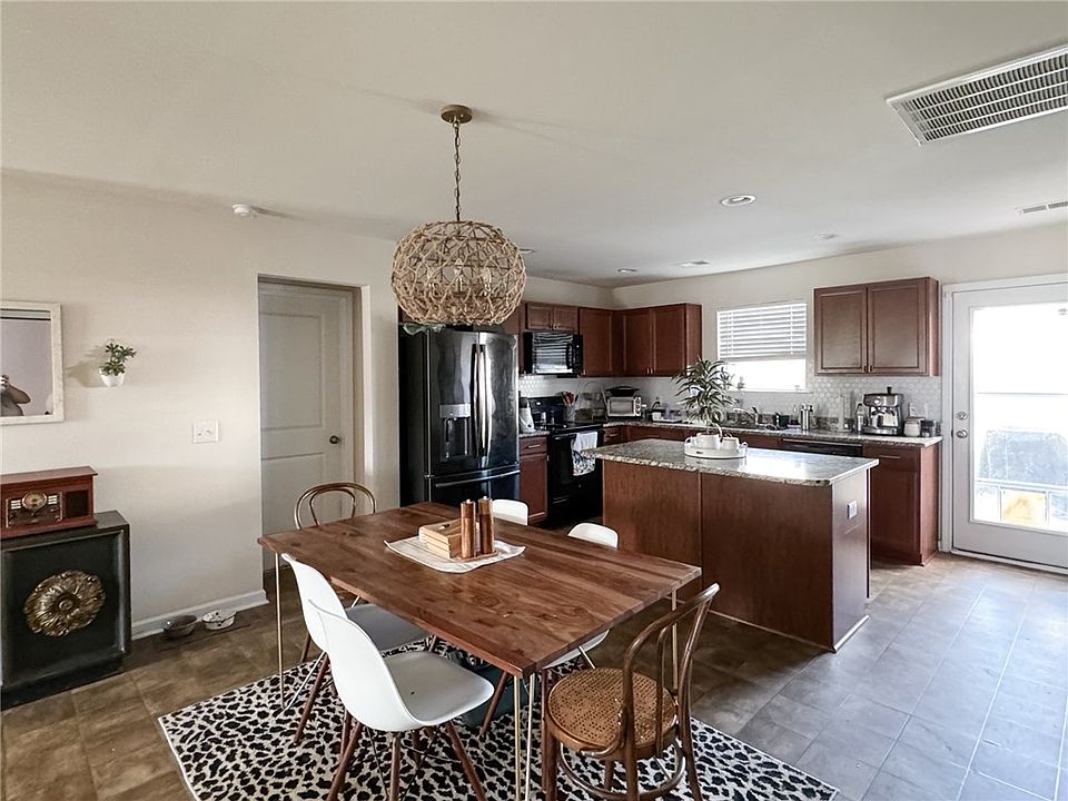 2nd image of 105 Traditions Blvd