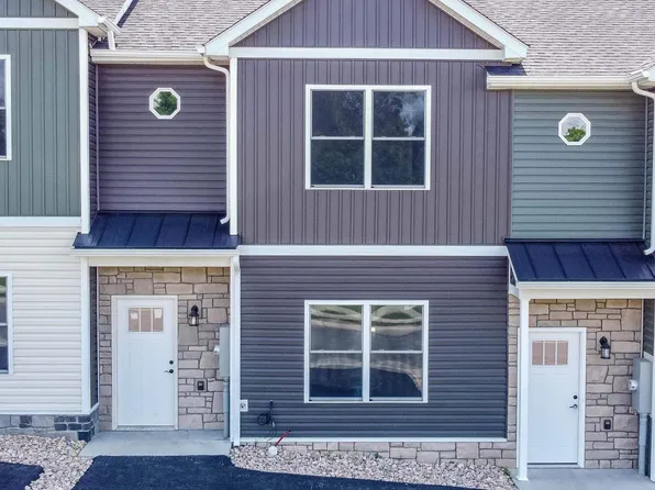 678 Zephyr Dr, Rockingham, VA 22801