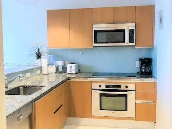 1050 Brickell Ave, Miami, FL
