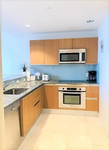 1050 Brickell Ave Photo 1
