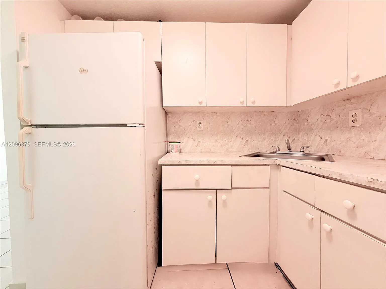 Las Estrellas Condo — Photo 2