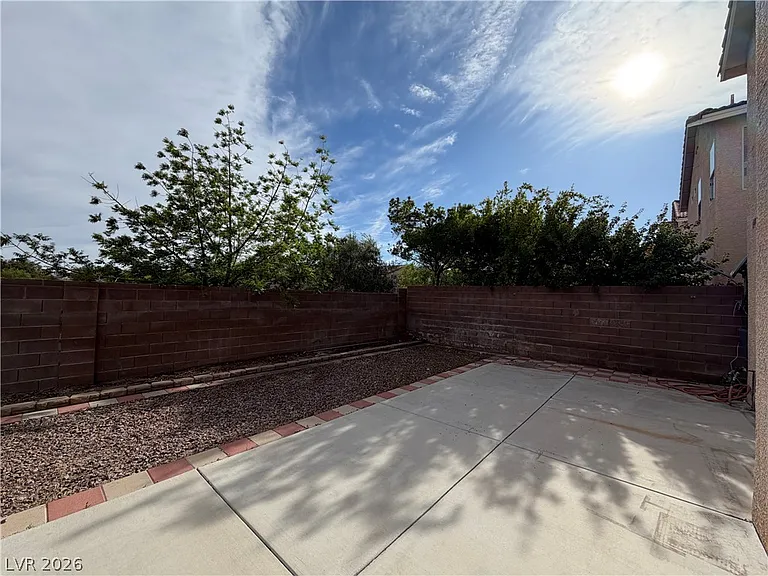 10115 Capistrello Ave — Photo 25