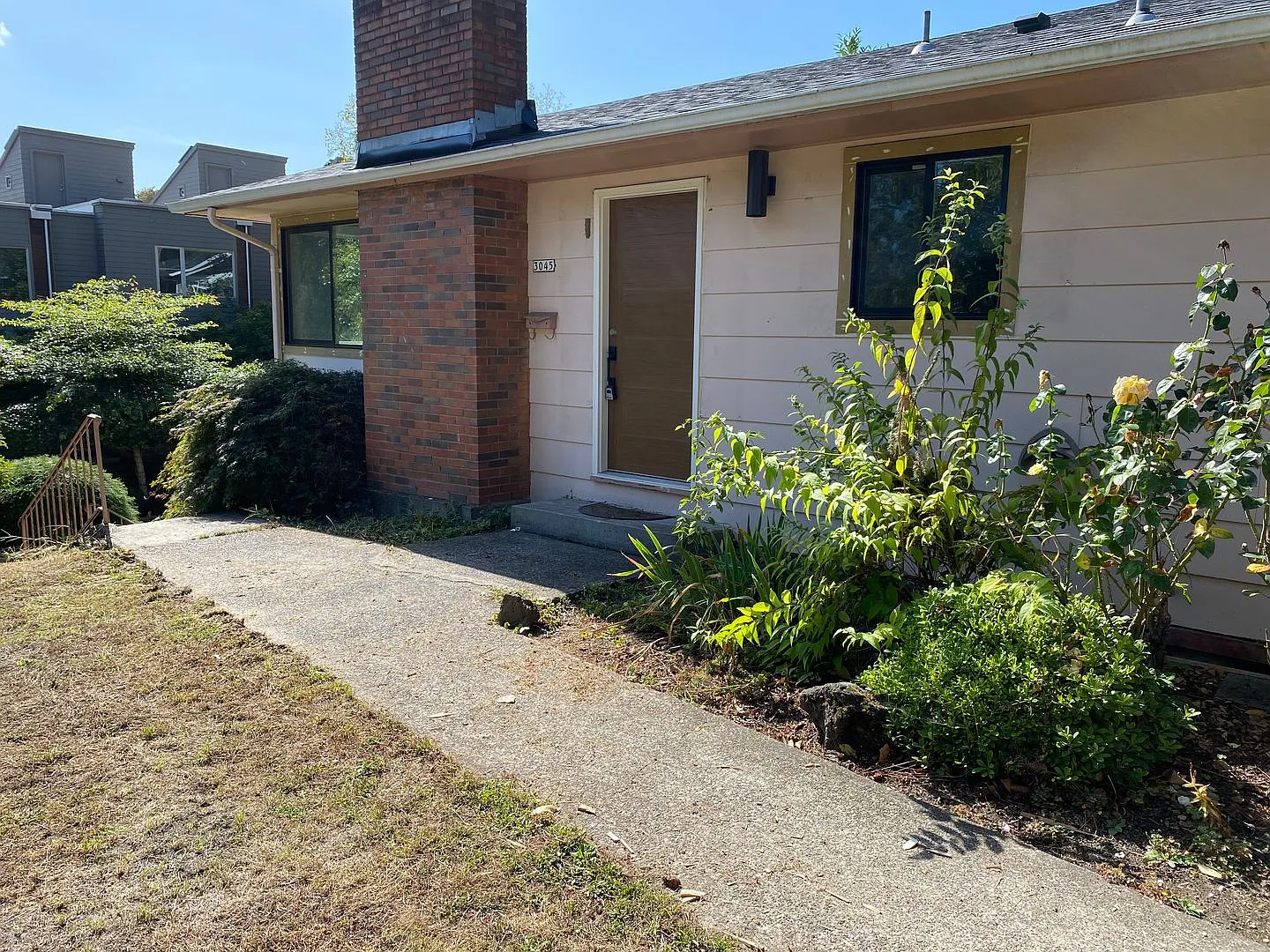 3043-3045 SW Dolph Ct — Photo 3