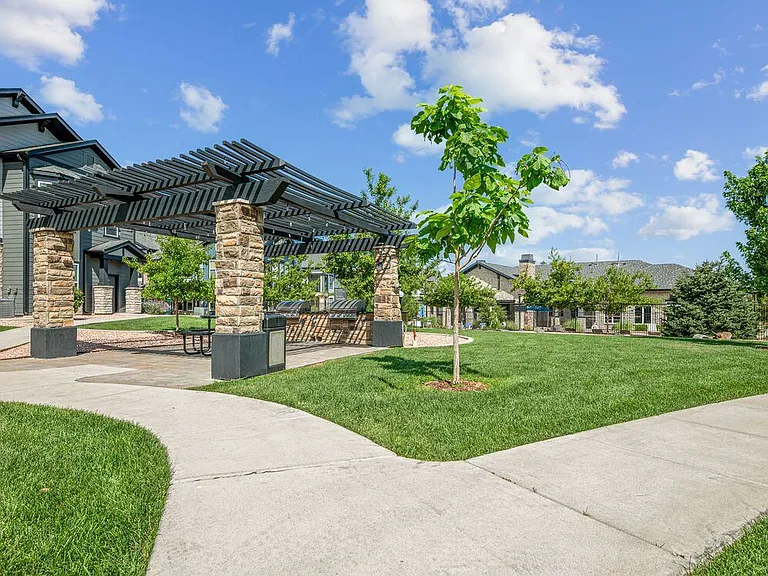 Grilling area with courtyard
